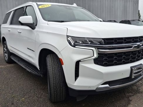 Used 2023 Chevrolet Suburban LS image 3