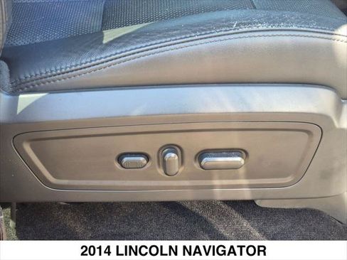 Used 2014 Lincoln Navigator 4WD image 27