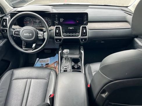 Certified 2023 Kia Sorento X-Line EX AWD/4WD image 14
