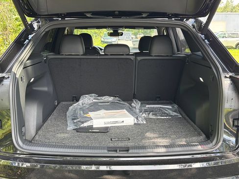 New 2026 Volkswagen Atlas Cross Sport SE AWD/4WD image 14