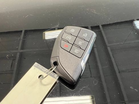 Used 2022 GMC Yukon Denali AWD/4WD image 32