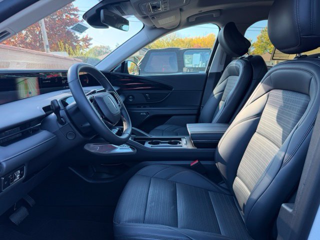 New 2026 Lincoln Nautilus Reserve w/ Jet Appearance Package AWD/4WD image 2