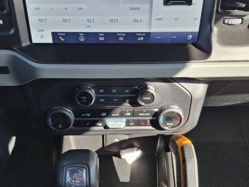 Used 2023 Ford Bronco Badlands w/ Sasquatch Package image 19