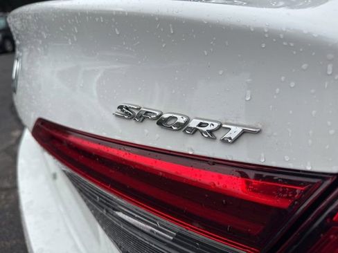 Used 2023 Honda Civic Sport image 8