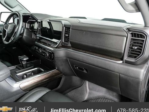 Certified 2026 Chevrolet Silverado 1500 LT Trail Boss w/ LT Trail Boss Premium Package AWD/4WD image 24