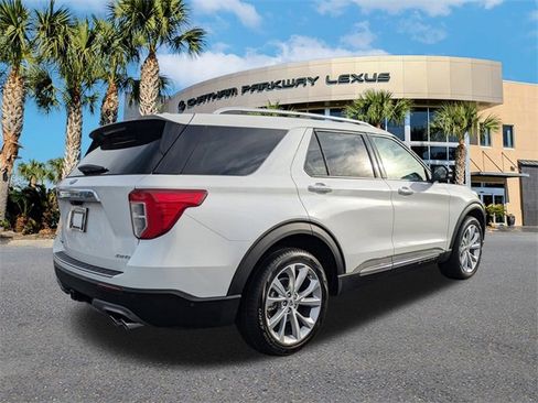 Used 2023 Ford Explorer Platinum w/ Technology Package image 5