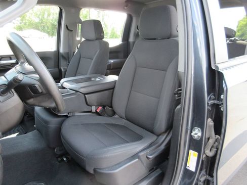Certified 2021 Chevrolet Silverado 1500 Custom w/ LPO, Dark Essentials Package AWD/4WD image 17