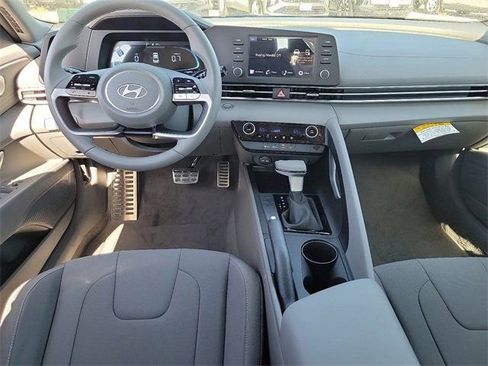 New 2025 Hyundai Elantra Sport image 7
