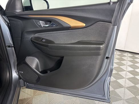 Used 2021 Chevrolet TrailBlazer ACTIV w/ Technology Package image 25