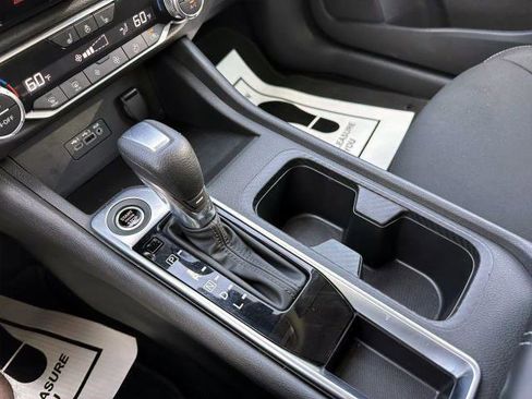 Certified 2022 Nissan Sentra SV w/ All-Weather Package FWD image 25