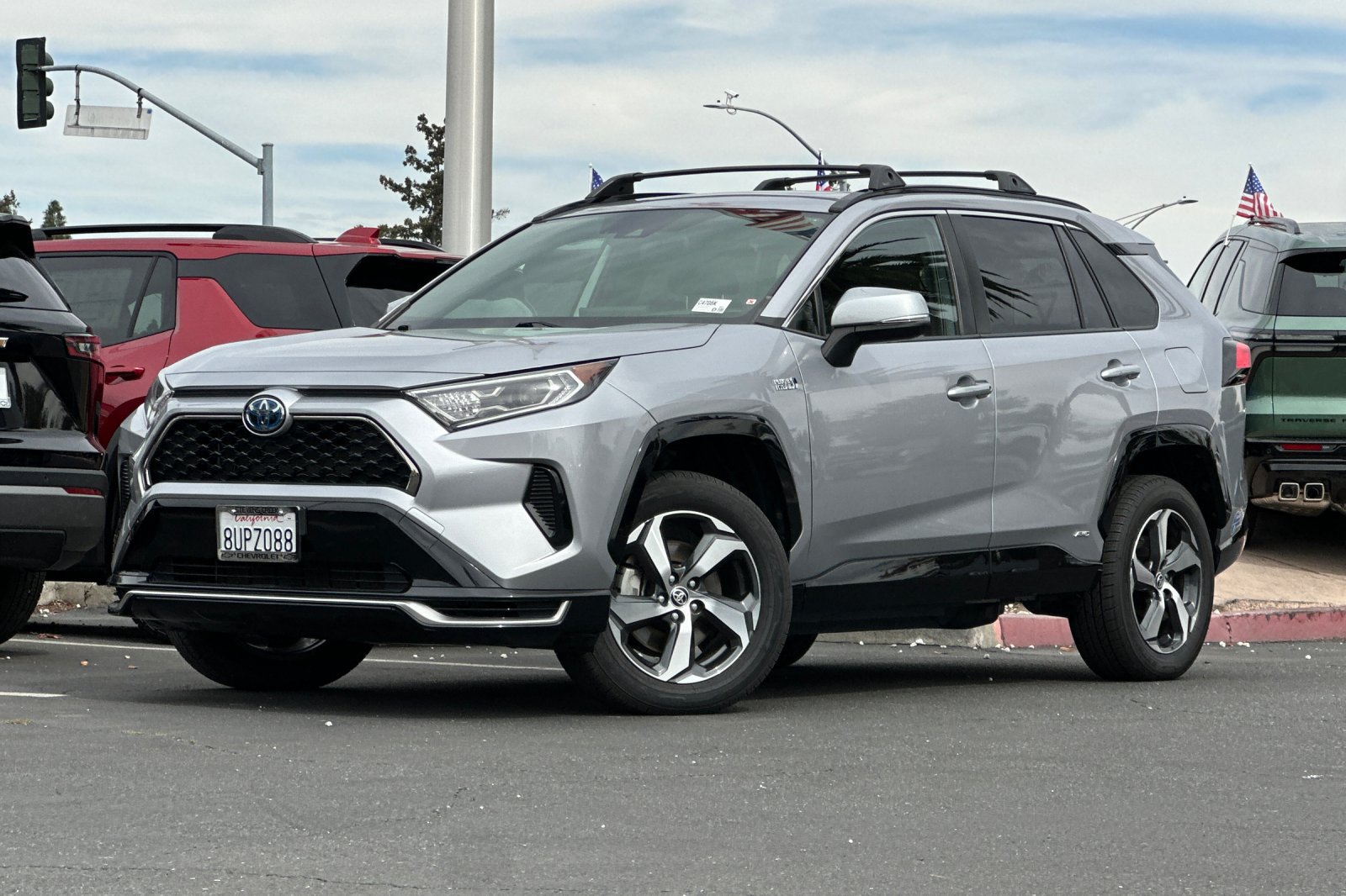 Used 2021 Toyota RAV4 SE w/ Weather & Moonroof Package AWD/4WD image 9