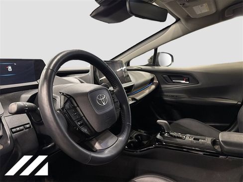 Used 2023 Toyota Prius XLE image 9