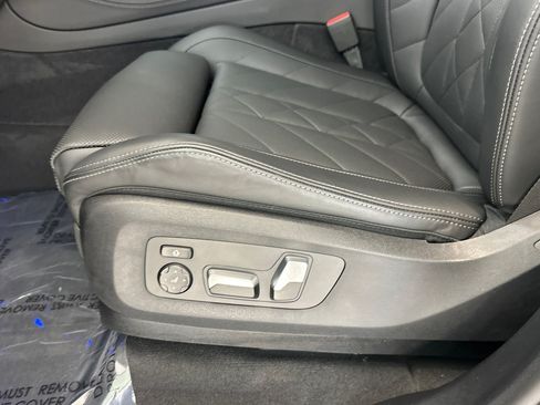Used 2026 BMW X5 sDrive40i RWD image 14