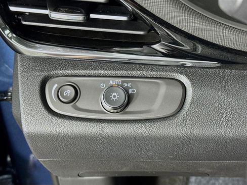 New 2026 Buick Envista Sport Touring w/ Convenience I Package FWD image 10