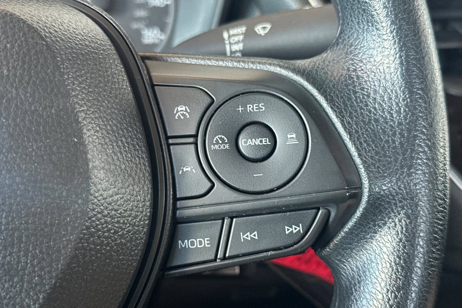 Certified 2025 Toyota Corolla LE FWD image 27