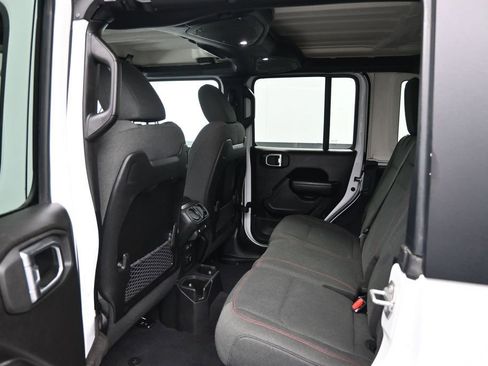Used 2025 Jeep Wrangler Unlimited Rubicon AWD/4WD image 26