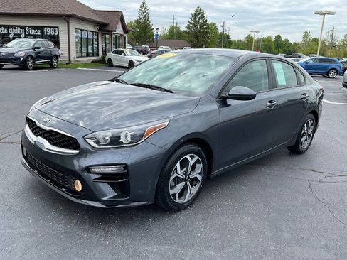 Used 2020 Kia Forte LXS FWD image 3