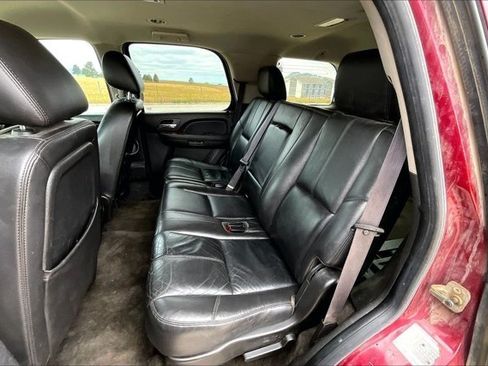 Used 2011 GMC Yukon SLT w/ SLT-2 Equipment Package AWD/4WD image 11
