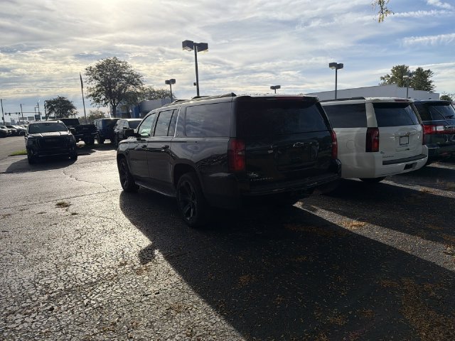 Used 2019 Chevrolet Suburban LT AWD/4WD image 3