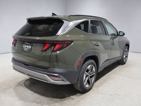 Used 2025 Hyundai Tucson SEL FWD image 2