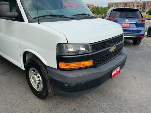 Used 2019 Chevrolet Express 2500 w/ Communications Package RWD image 21