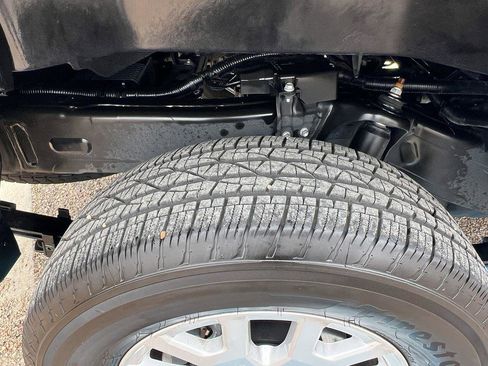 Used 2025 Toyota Tacoma SR image 8