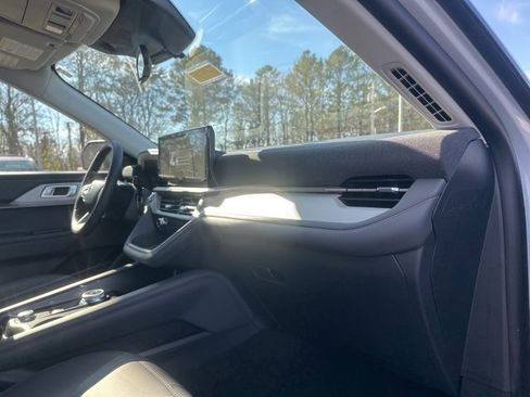 New 2026 Ford Explorer Active w/ Active Comfort Package image 35