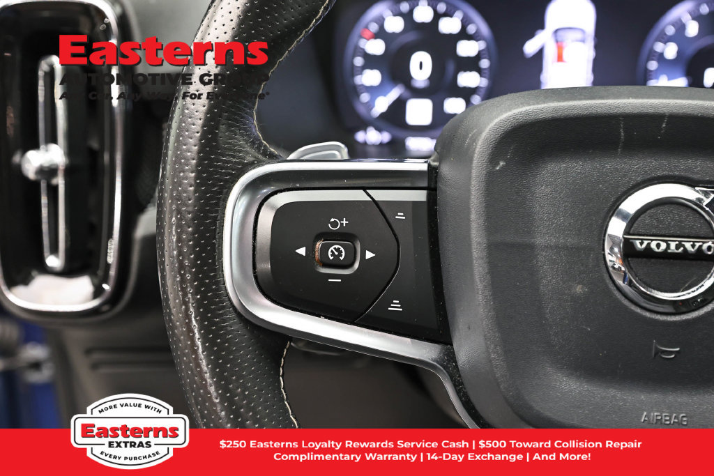 Used 2020 Volvo XC40 T5 R-Design AWD/4WD image 16