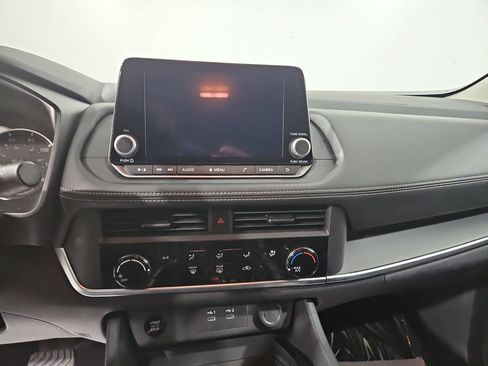 Certified 2025 Nissan Rogue S AWD/4WD image 20