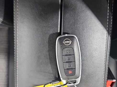 Used 2023 Nissan Rogue SV FWD image 28
