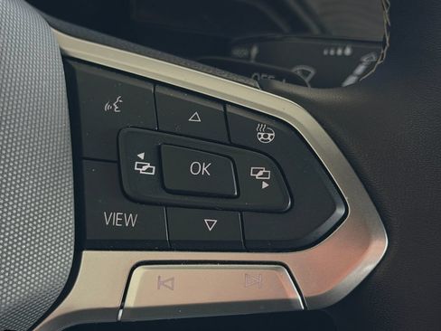 Used 2025 Volkswagen Atlas SE FWD image 20