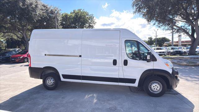Used 2023 RAM ProMaster 2500 FWD image 9