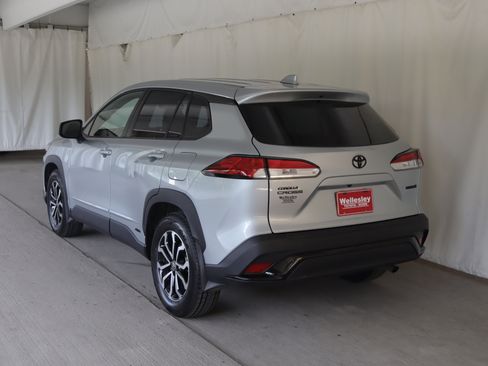 Used 2024 Toyota Corolla Cross AWD Hybrid image 23