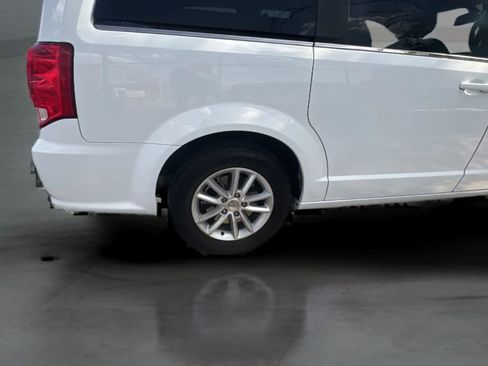 Used 2019 Dodge Grand Caravan SXT FWD image 30