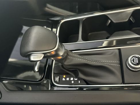 Used 2025 Kia Telluride S FWD image 21