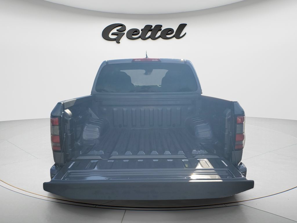 Certified 2025 Nissan Frontier SV RWD image 9