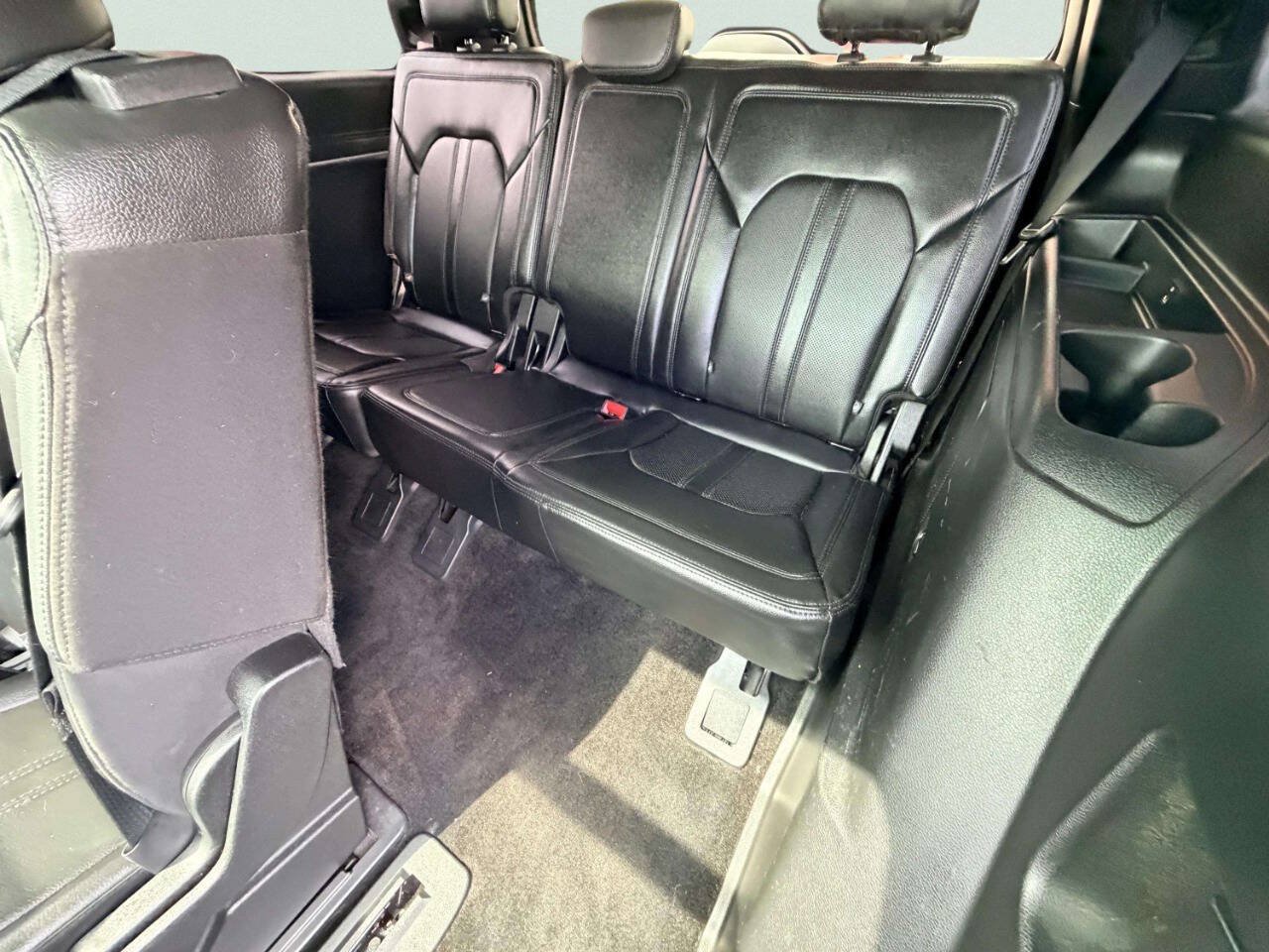 Used 2018 Ford Expedition Limited w/ Equipment Group 301A AWD/4WD image 26