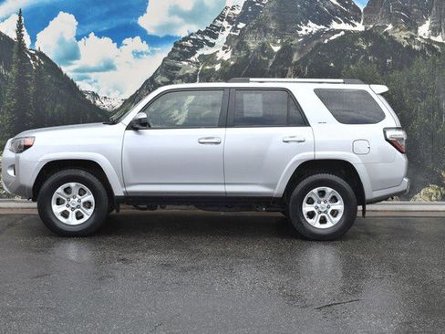 Certified 2024 Toyota 4Runner SR5 AWD/4WD image 7