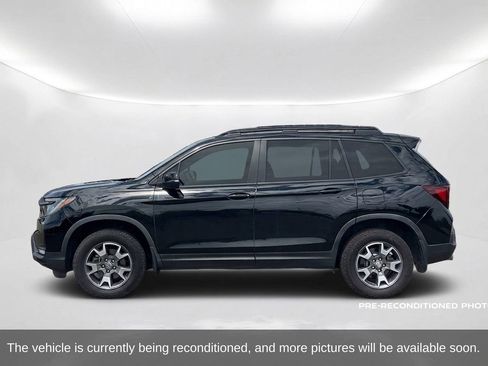 Used 2022 Honda Passport TrailSport image 9