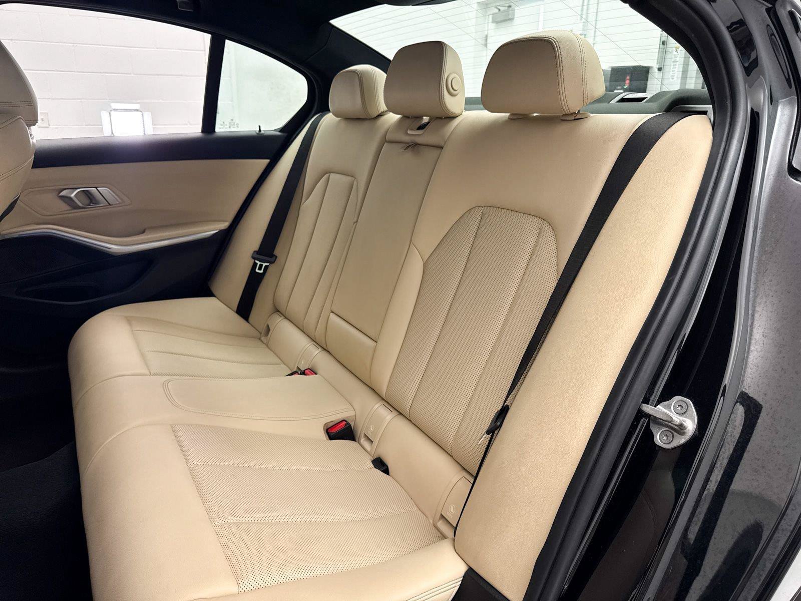 Used 2023 BMW 330e RWD image 28