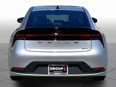 New 2026 Toyota Prius LE FWD image 4