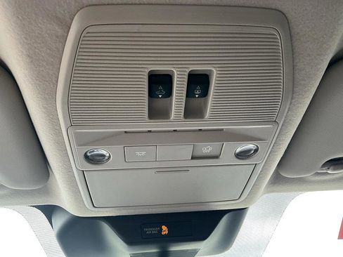 Certified 2025 Nissan Kicks SR w/ SR Premium Package image 21