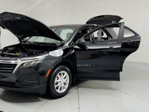 Used 2024 Chevrolet Equinox LS w/ LS Convenience Package image 9