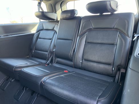 Certified 2025 Lincoln Navigator L Black Label image 34