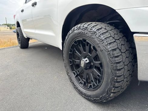 Used 2011 Toyota Tundra 4x4 CrewMax w/ TRD Off-Road Pkg image 7