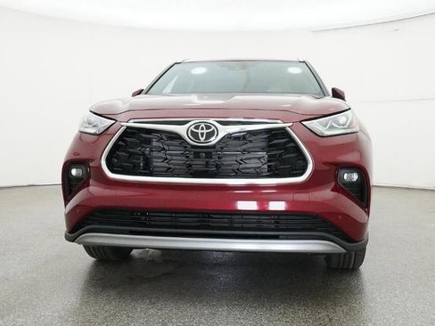 New 2026 Toyota Highlander Platinum image 31