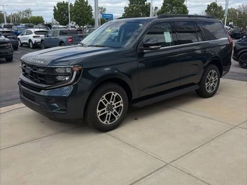 New 2026 Ford Expedition Active AWD/4WD image 3