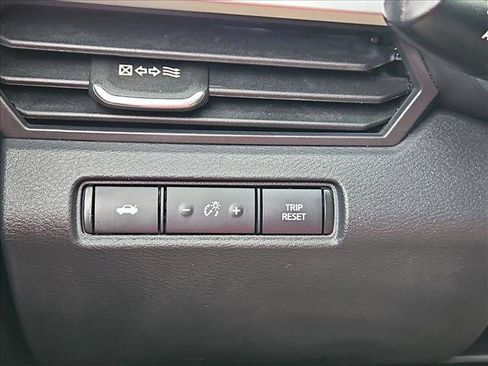 Used 2023 Nissan Altima 2.5 SV FWD image 17