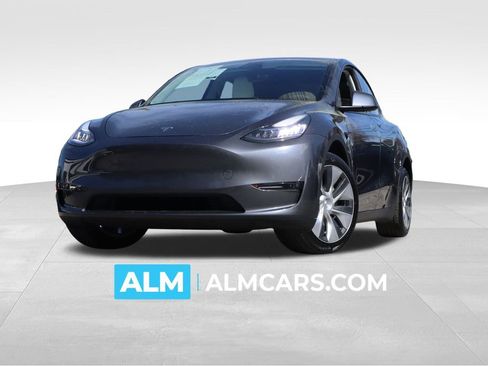 Used 2023 Tesla Model Y Long Range image 1