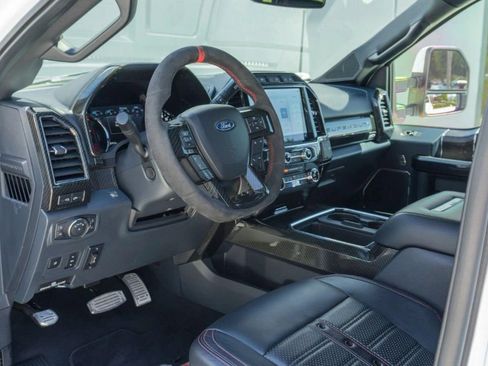 Used 2022 Ford F250 Lariat w/ Lariat Ultimate Package AWD/4WD image 3